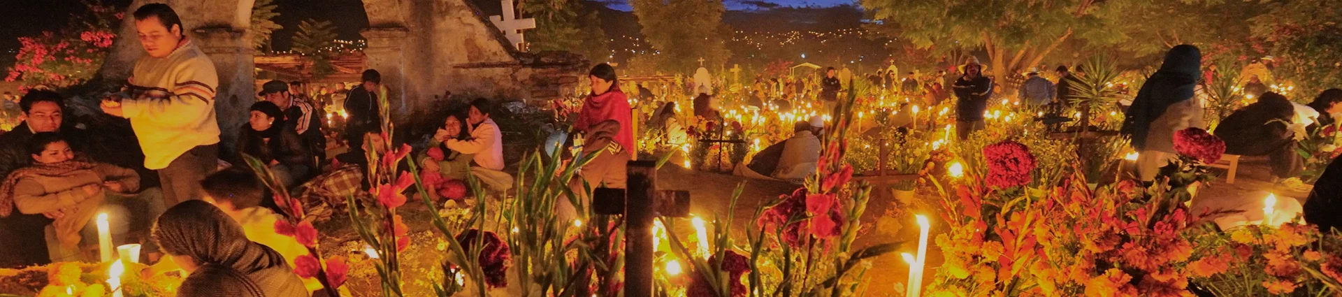 In many parts of Mexico, families are accustomed to celebrate their deceased in the cemetery in the Day of the Dead